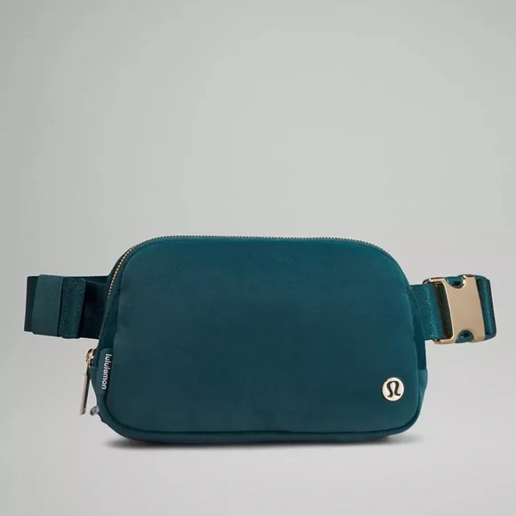 FIRM! lululemon athletica Everywhere Belt Bag Velour 1L (Teal/Turquoise) - Picture 4 of 13